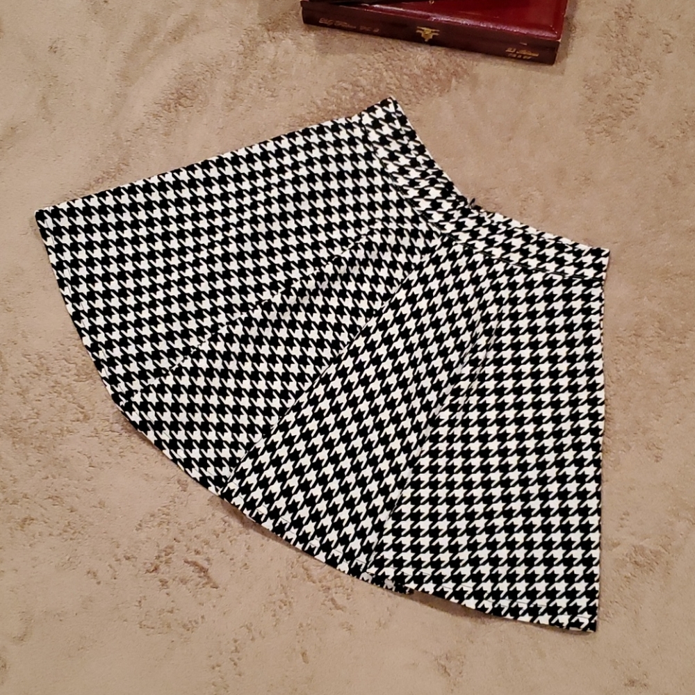 WOMENS Polyester circle skirt size 27